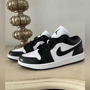 NWT Nike Air Jordan 1 Low
